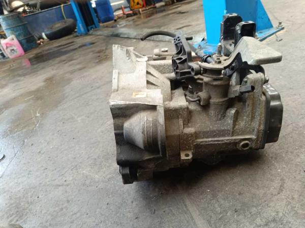 BOITE DE VITESSE MANUEL VAG 1.2 TDI CODE: MAL - Vue 3